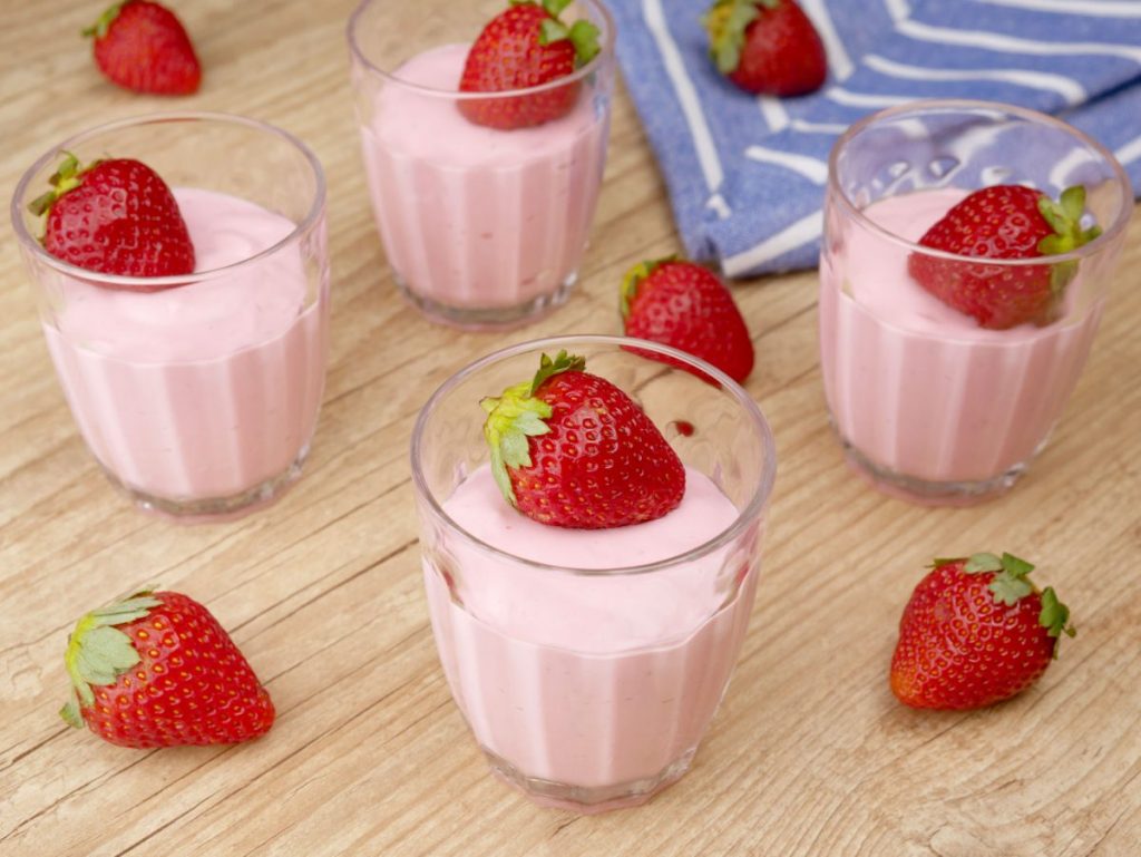 Receita de Danoninho Caseiro para fazer em casa: leva apenas 4 ingredientes