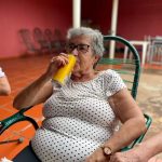 fotos-razoes-vovo-toma-cerveja-71-anos-2-853×640