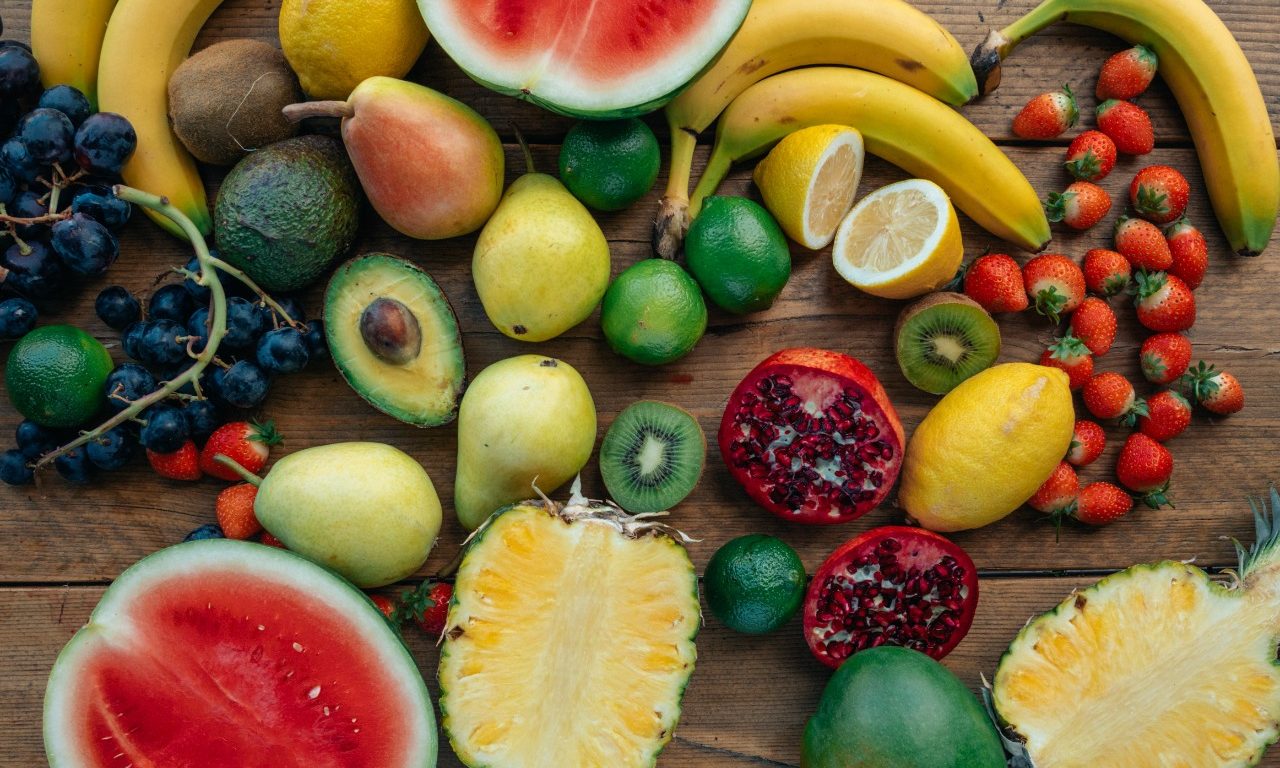 6 frutas poderosas para ajudar a combater a gordura no fígado
