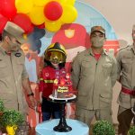 garotinho-bombeiros-3