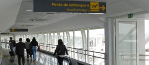 Dicas essenciais para não ter dor de cabeça com a companhia aérea na viagem de Carnaval