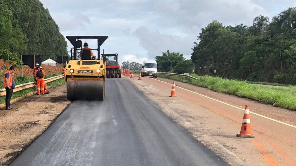 Obras sendo realizadas em rodovias goianas (Foto: Divulgação/Ecovias do Araguaia)