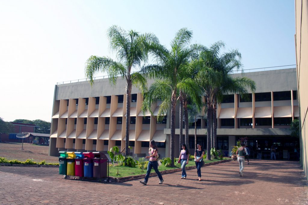 UFG abre vagas para estudantes se inscreverem em cursinho pré-vestibular