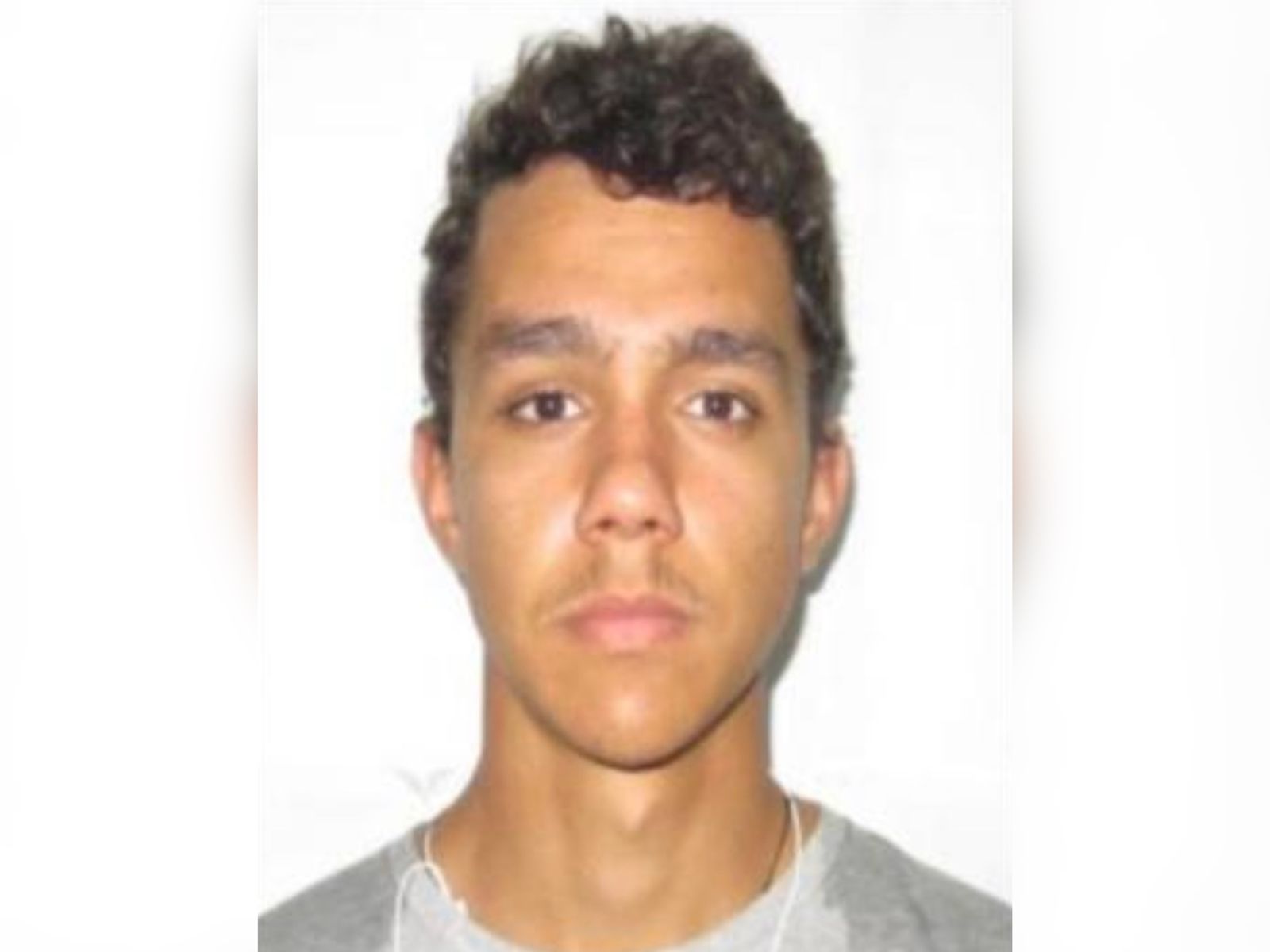 Identificado o jovem assassinado a facadas em rua de Anápolis