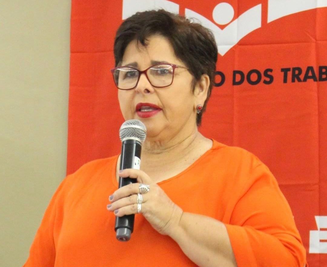 “Toda vez que tem lei que é para melhorar o salário dos professores, cria-se essa dificuldade toda”, diz Bia de Lima