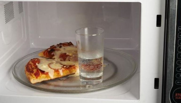Esse é o tempo máximo em que a pizza que sobrou pode ficar na geladeira