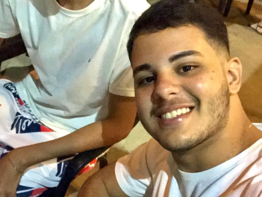 Jovem que estava em caminhonete que capotou após disputar racha tem morte cerebral confirmada