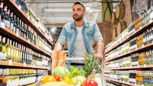 6 itens proibidos que nenhum trabalhador pode comprar com o Vale Alimentação