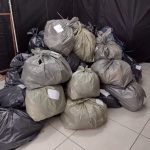 roupas apreendidas saco plástico