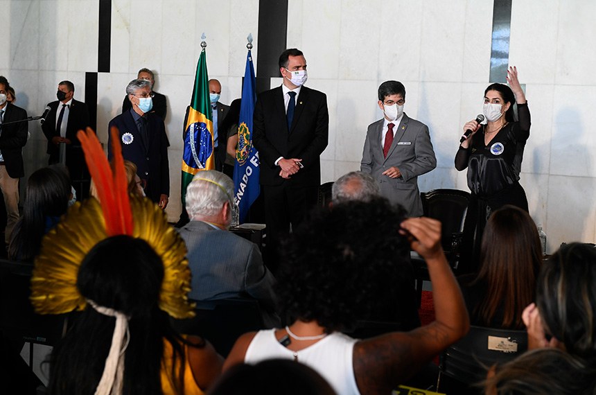 Artistas exigem derrubada de vetos às leis Paulo Gustavo e Aldir Blanc no Senado