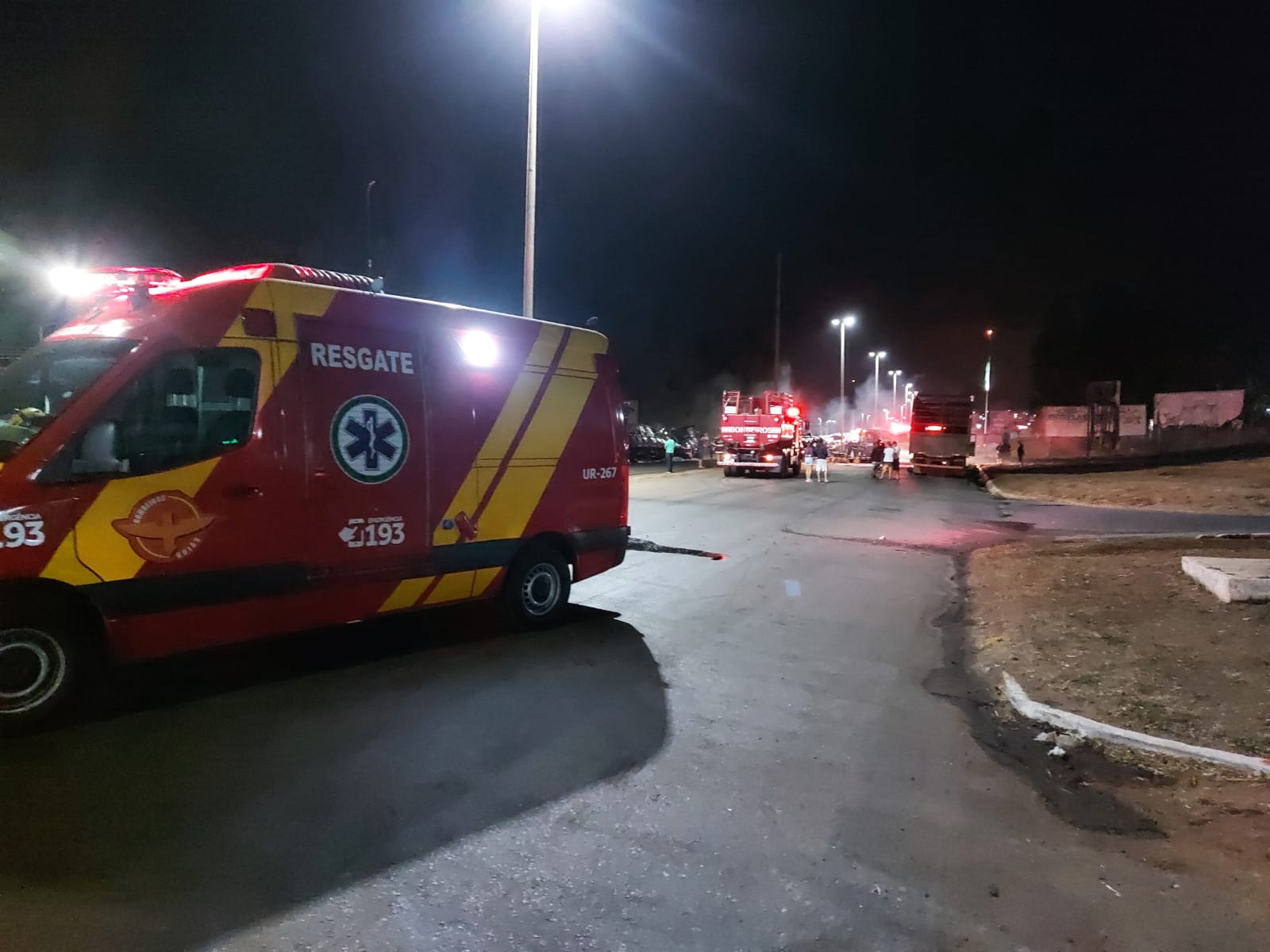 Motorista conta como caminhão que carregava gás foi tomado pelas chamas em Nerópolis: “fogo do nada”