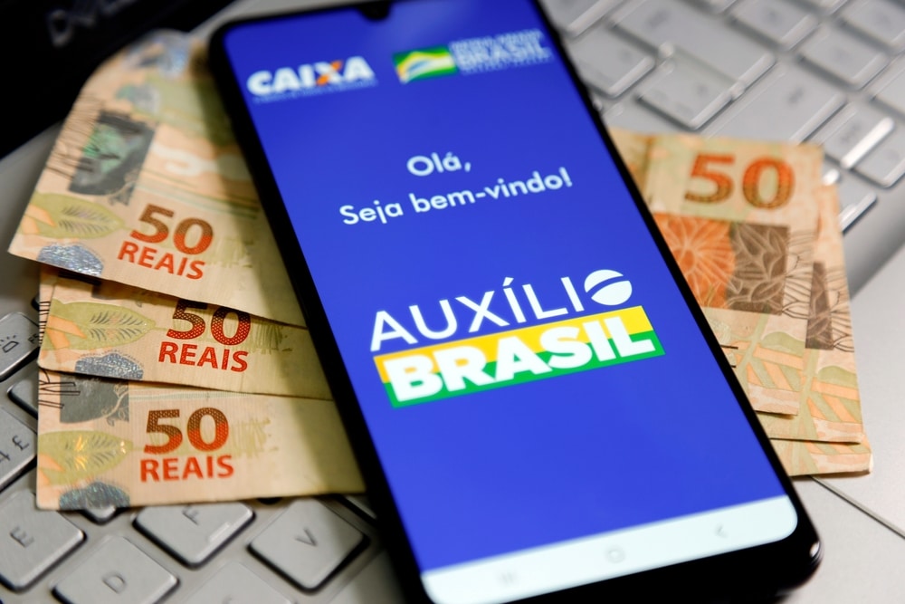 Quem recebeu Auxílio Brasil pode ter direito a ganhar indenização