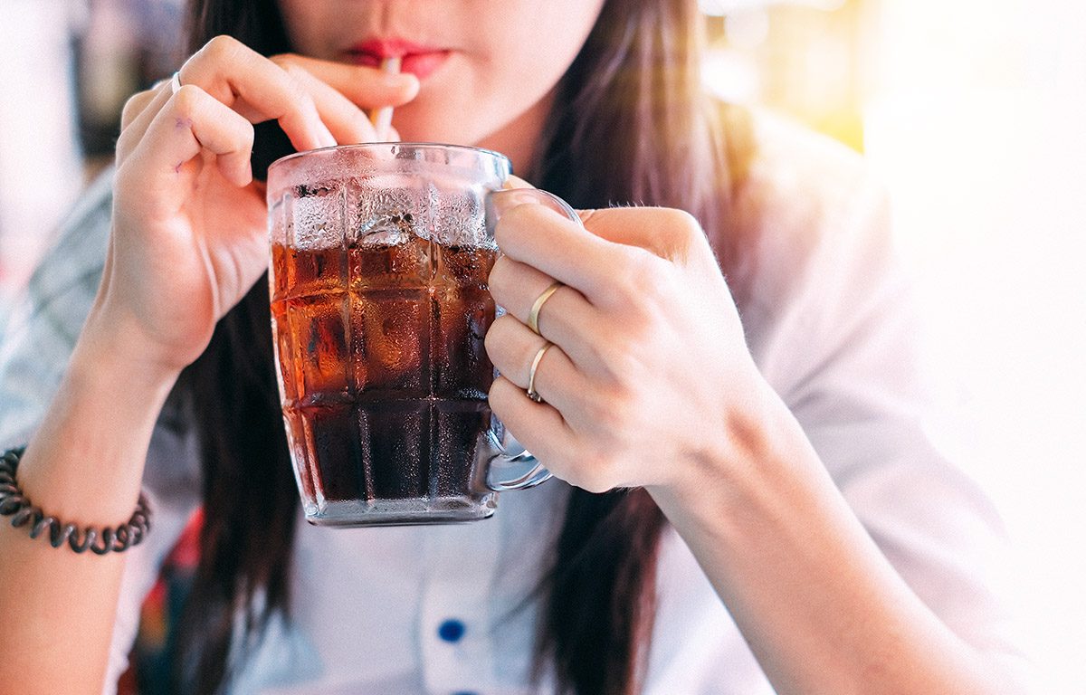 É isso que acontece com seu corpo quando você para de tomar refrigerante