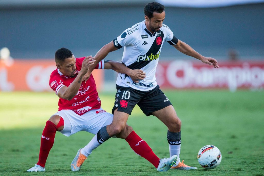 Após quase três meses, Vila Nova bate o Vasco e volta a vencer na Série B