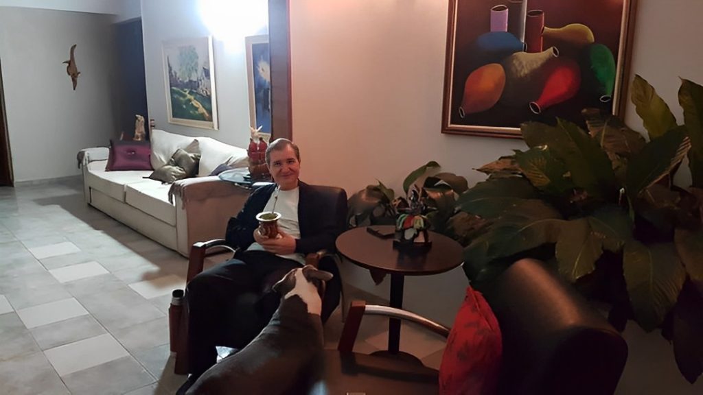 Chimarrão e arroz com pequi não faltam na casa de Wolmir Amado, candidato do PT ao Governo de Goiás