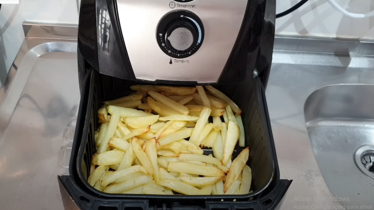 Receita de Batata frita crocante na air fryer