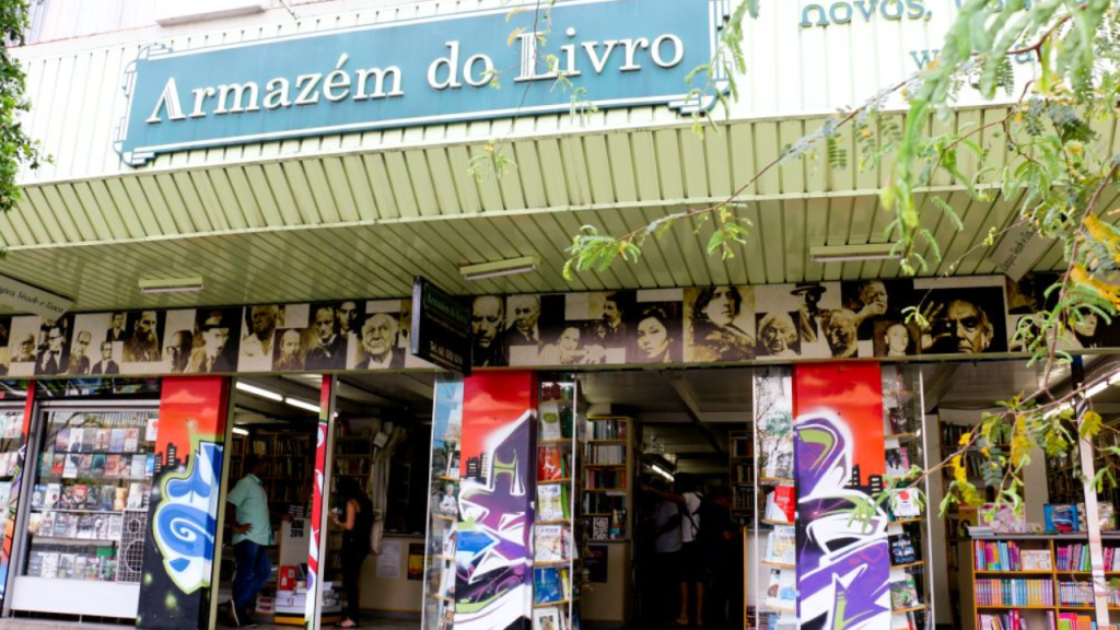 Compra e venda de livros usados é alternativa para economizar até 60% em Goiânia