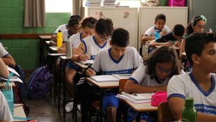 Alunos em aula em escola pública de Goiânia. (Foto: Lais Borges /SME) vagas