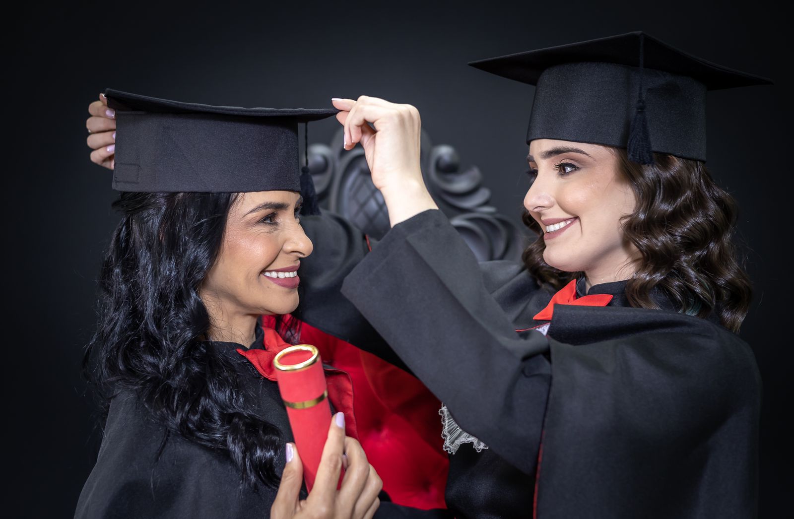 Para cuidar da filha, mãe entra para o curso de direito e forma junto com ela em Anápolis