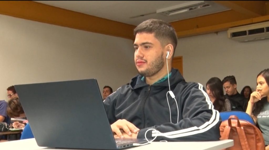 O que você nunca percebeu no design de fones de ouvido – a lógica por trás dele