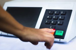 Votar nas eleições de 2026 vale como prova de vida para o INSS