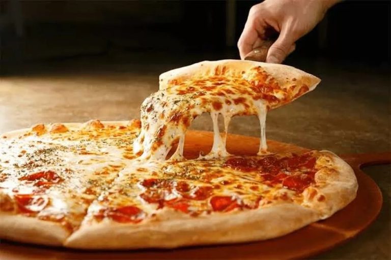 Esta é a melhor maneira de fazer pizza em casa e nem todos sabem