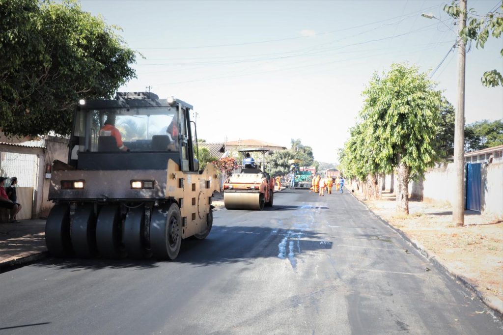 Bairros de Anápolis passarão por serviço de recapeamento do asfalto