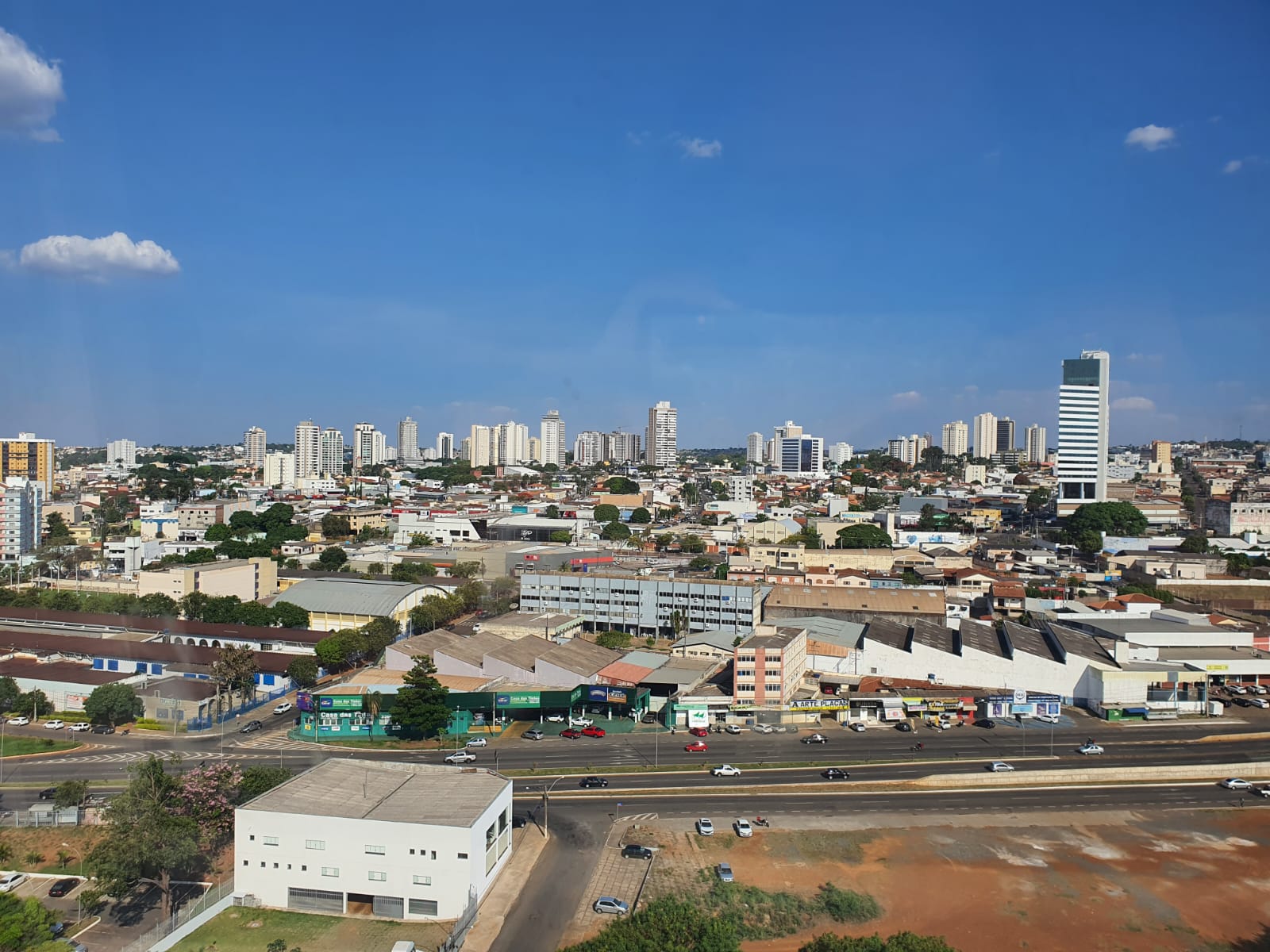 Cidades goianas registrarão umidade mais baixa que deserto neste domingo (11); veja as mais críticas