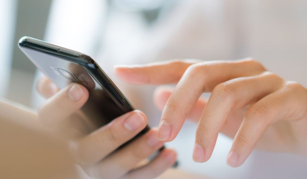 6 repostas para dar no WhatsApp quando esquecer de responder alguém