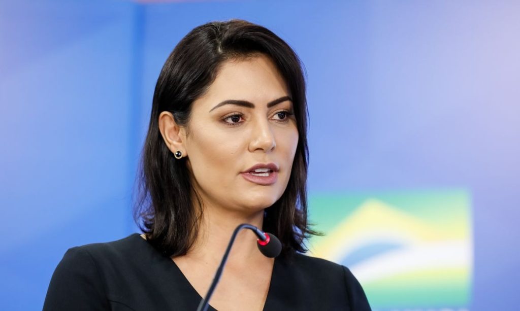 Michelle Bolsonaro agrega bandeira da inclusão, diz ex-presidente do PL Mulher