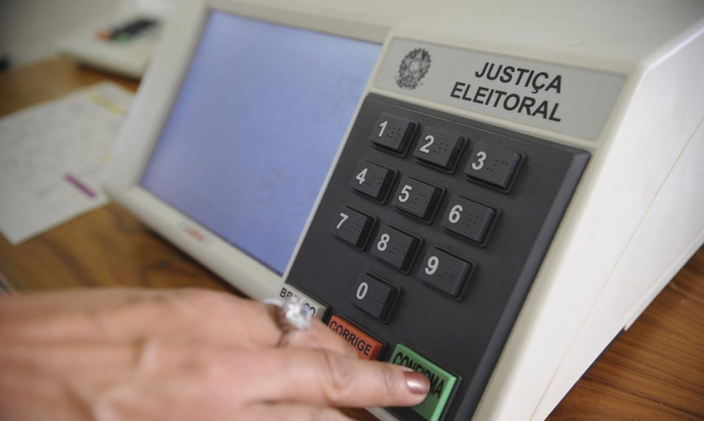 A boa notícia para aposentados e pensionistas que não deixaram de votar neste ano