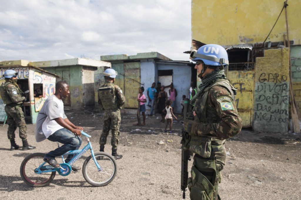 ONU atende a pedido de socorro do Haiti e impõe sanções contra gangues