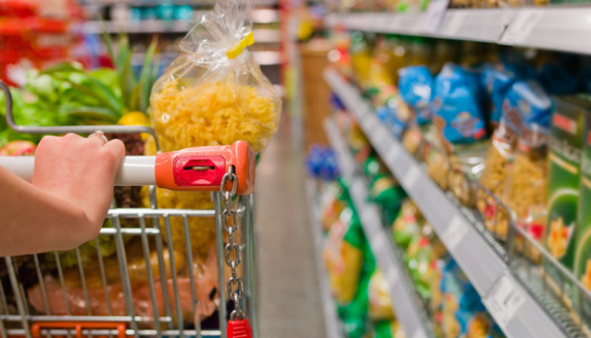 6 erros que muita gente comete na hora de fazer a compra do mês no supermercado