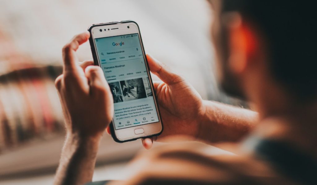 Alerta para quem recebe muitas fotos no WhatsApp Web