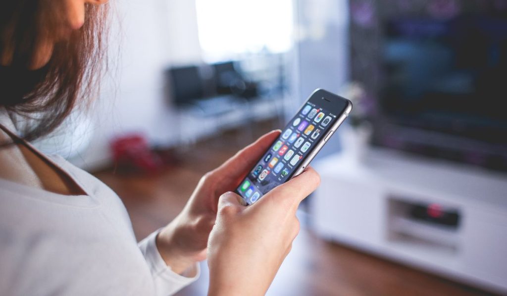 Chega nova função no WhatsApp para eliminar quem manda mensagens chatas nos grupos; veja como