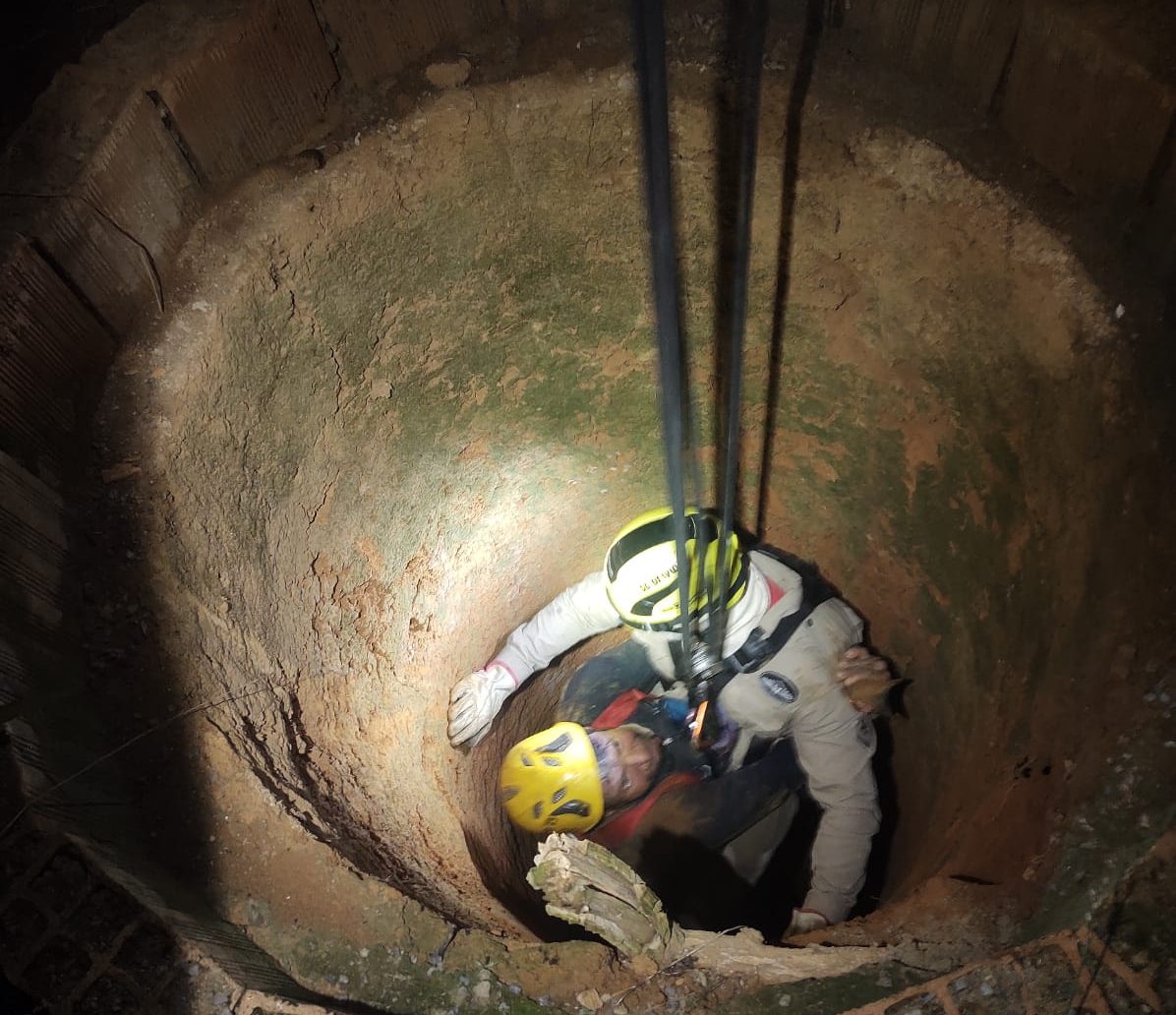 Homem se aventura por lote baldio e escuro e acaba caindo em cisterna, em Luziânia