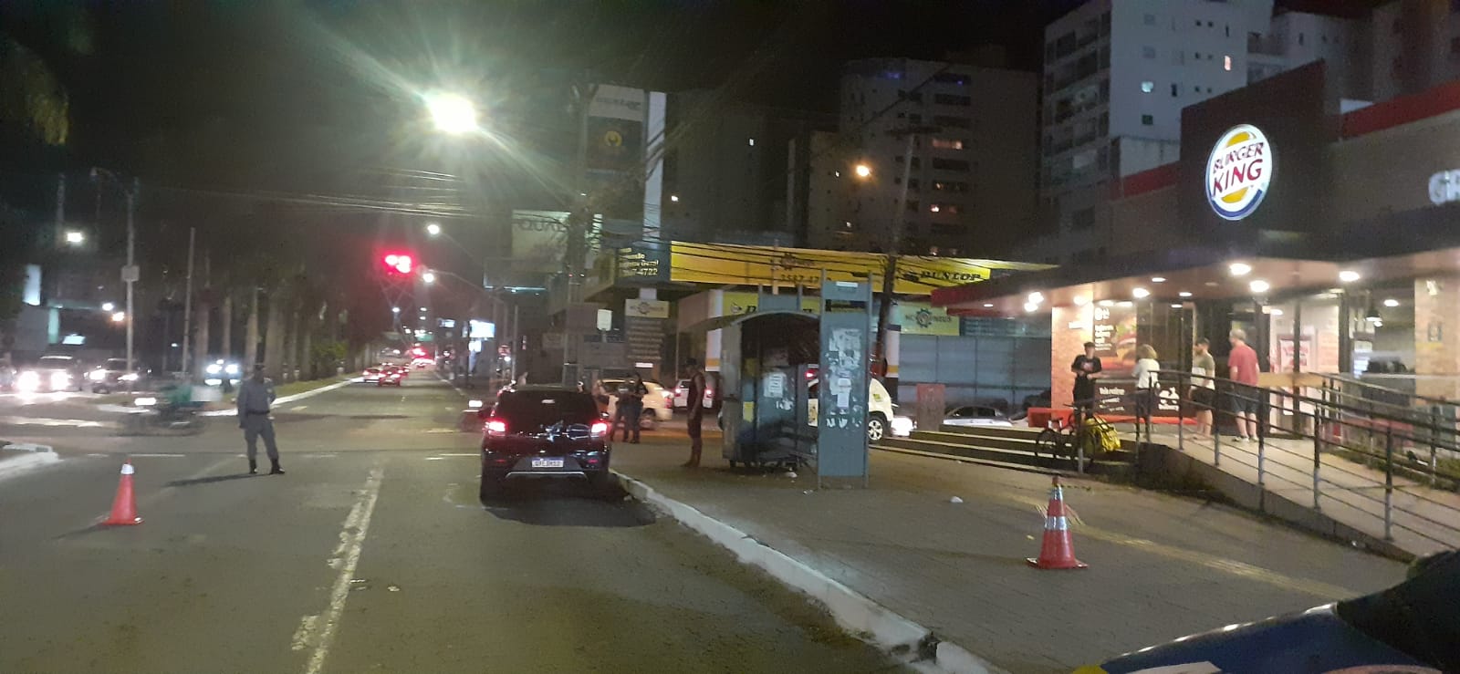 Adolescente foi atingida enquanto atravessava a rua. (Foto: DICT)