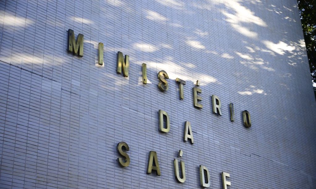 Ministério da Saúde revoga portaria sobre aborto que previa aviso à polícia