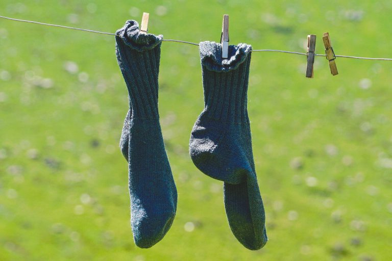 É assim que as meias devem ser guardadas após a lavagem