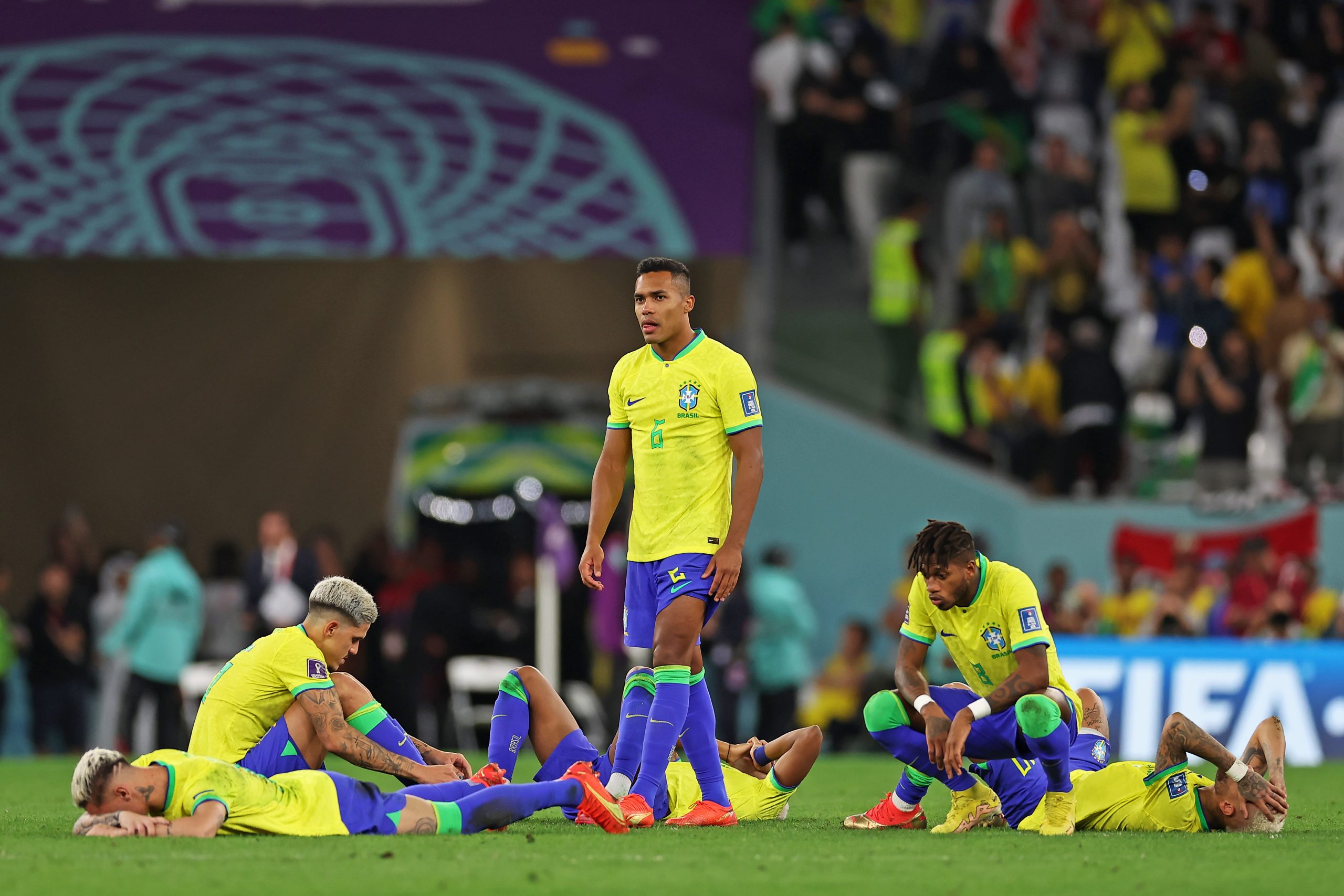 Brasil perde nos pênaltis e está eliminado da Copa do Mundo