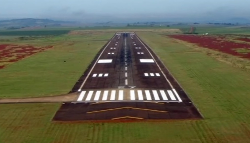 Propriedade tem pista de pouso. (Foto: Reprodução/YouTube)