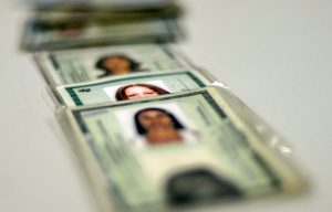 Longe de ser Enzo ou Valentina: os nomes que são proibidos e não podem ser registrados no Brasil