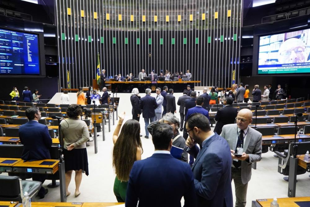 Congresso coloca trava nos R$ 10 bi de emendas de relator que voltaram para Lula