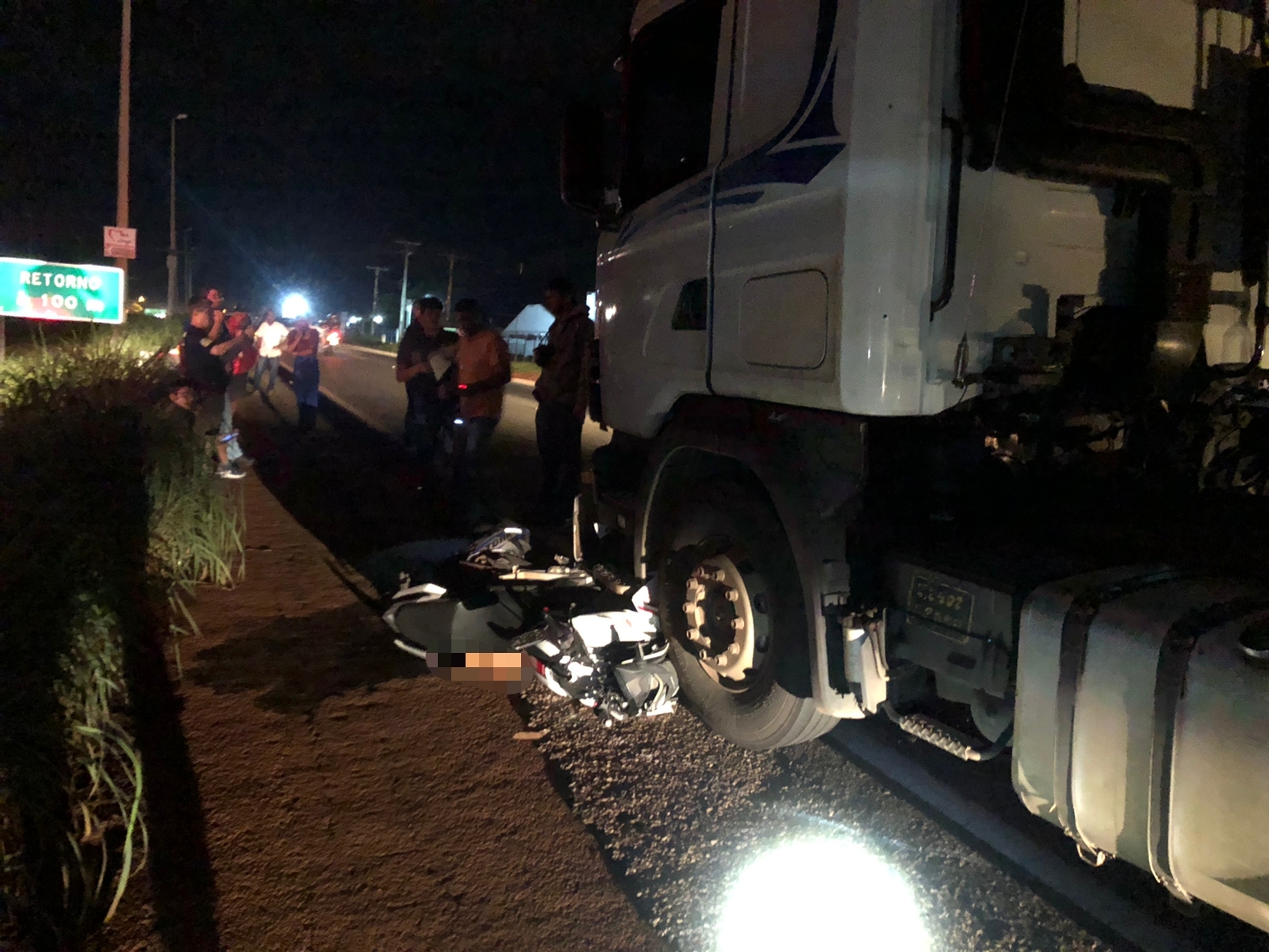 Motorista de aplicativo morre após grave acidente envolvendo outros dois veículos, em Goiânia