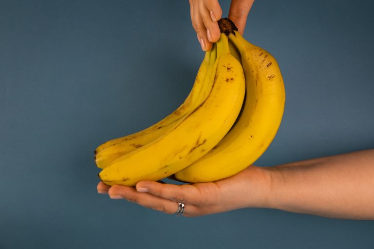 Saiba o que fazer para a banana não escurecer
