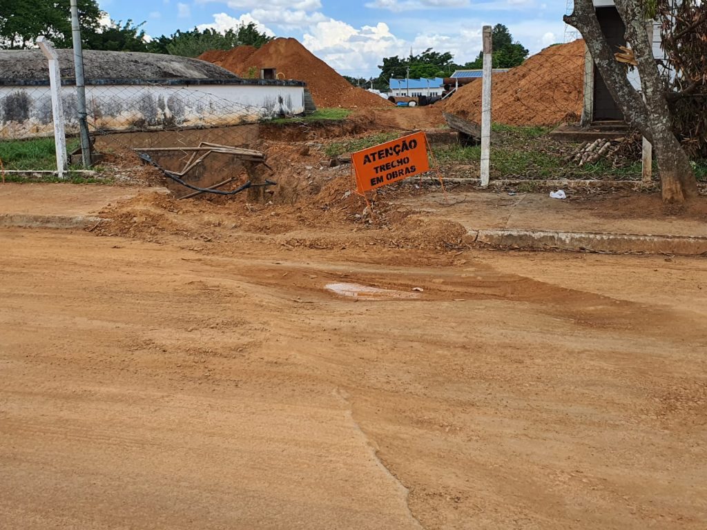 Período chuvoso traz de volta problemas com buracos em Anápolis