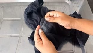 Esta é a melhor forma de remover as manchas de desodorante nas roupas