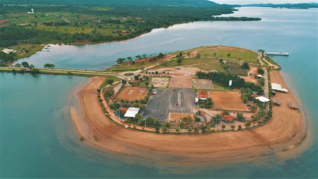 Conheça a ilha em Goiás que é pouco explorada e ideal para passeios românticos