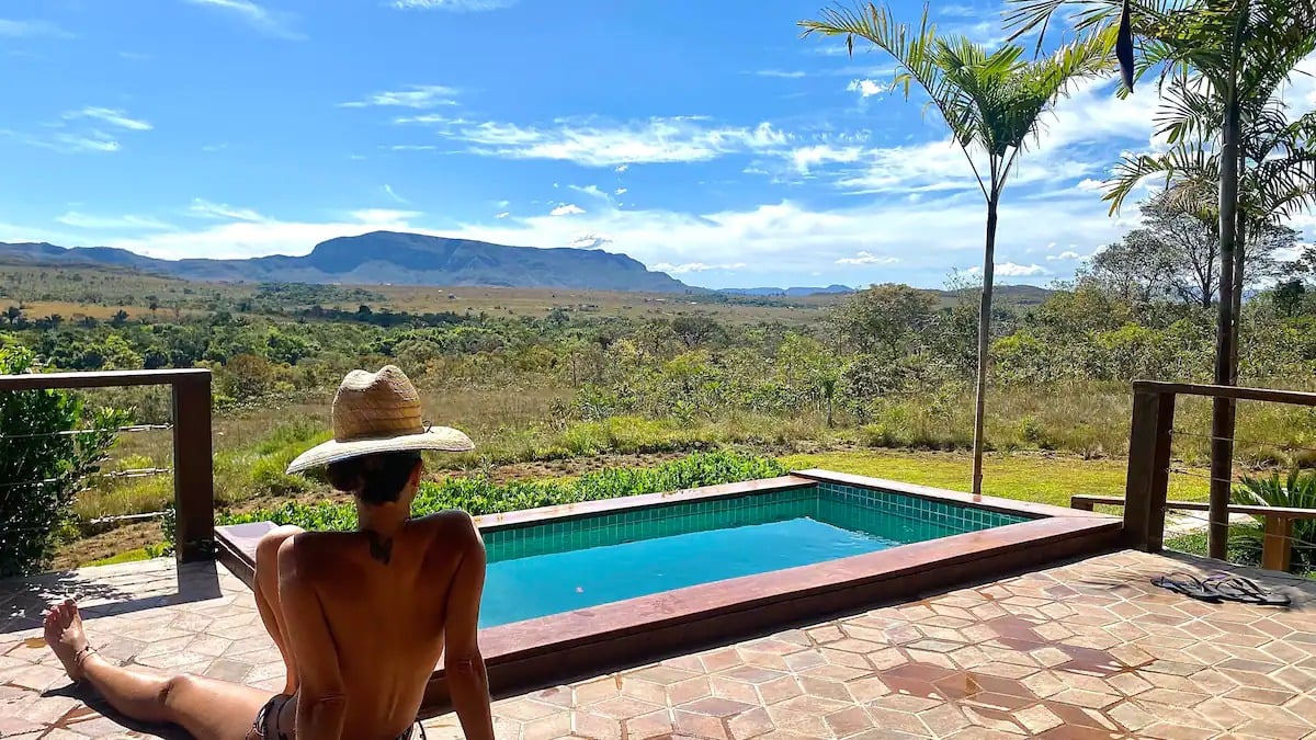 Conheça o chalé escondido na Chapada dos Veadeiros que tem vista de tirar o fôlego