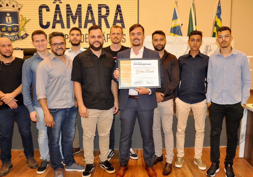 Fundador de empresa revolucionária em Anápolis recebe homenagem na Câmara Municipal